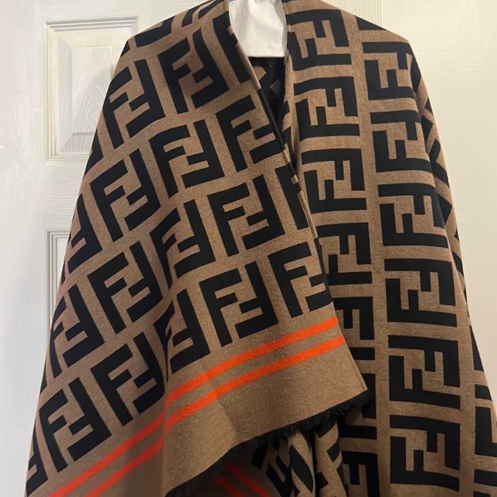 Fendi Poncho